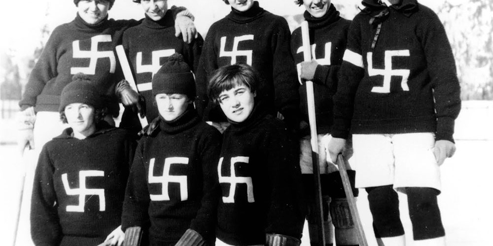 echipa-hochei-1922-svastica